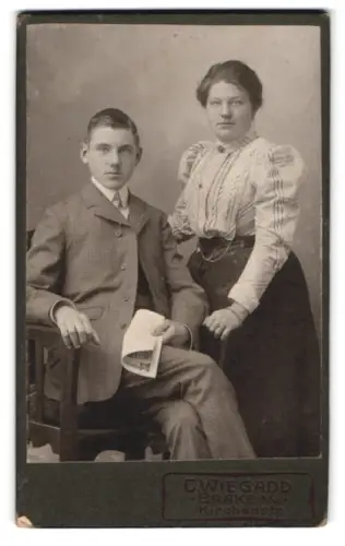 Fotografie C. Wiegand, Brake a. W., Kirchenstrasse, Porträt eines Paares