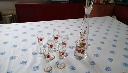 Exquisites handbemaltes Gläser-Set mit Karaffe - Unikat mit Golddekor