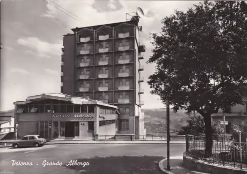 # POWER: GROSSES HOTEL