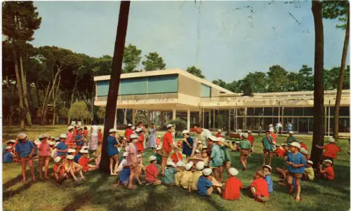 KINDER KINDERGARTEN, KINDERGARTEN FÜR KINDER VON ARBEITERN (2) BY COMMUNITY' m