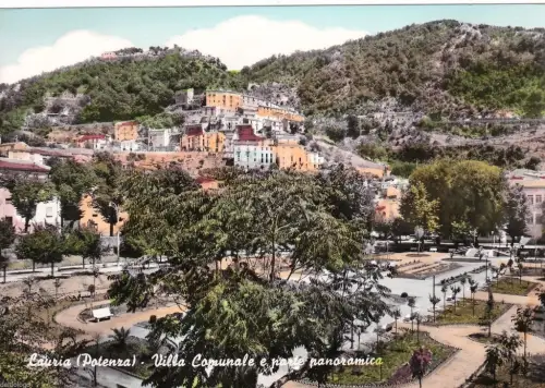 # LAURIA: GEMEINDEVILLA UND PANORAMATEIL