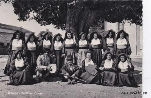 # POWER: LOKALE FOLKLORE 1957