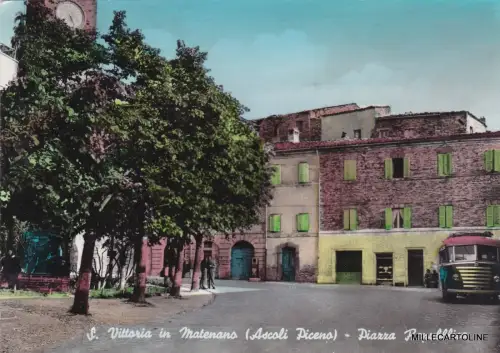 # S. VITTORIA IN MATENANO: PIAZZA REPUBBLICA 1970