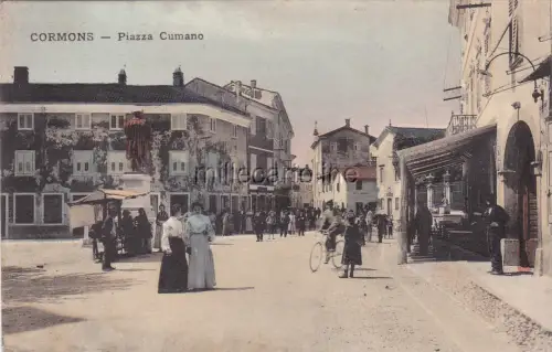 * CORMONS - Piazza Cumano