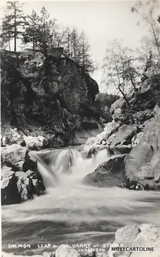 * SCHOTTLAND - Pitlochry - Lachssprung auf der Garry bei Struan