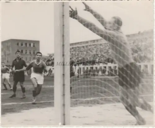 FUSSBALL - Neapel vs Venedig 1946 Englisches Foto A.M.Crown