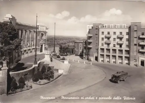 MACERATA - Gefallenenkmal und Siegesplatz 1957