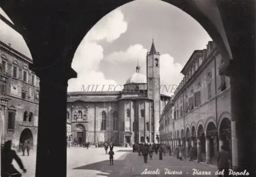 ASCOLI PICENO - Piazza del Popolo