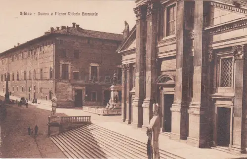URBINO - Duomo e Piazza Vittorio Emanuele