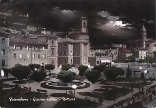 FOSSOMBRONE - Öffentliche Gärten, Nacht