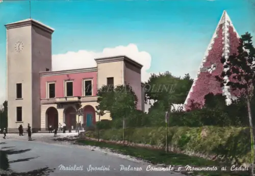 MAIOLATI SPONTINI - Rathaus und Gefallendenkmal