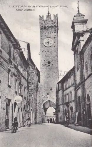 S. VITTORIA IN MATENANO - Corso Matteotti, Vespa