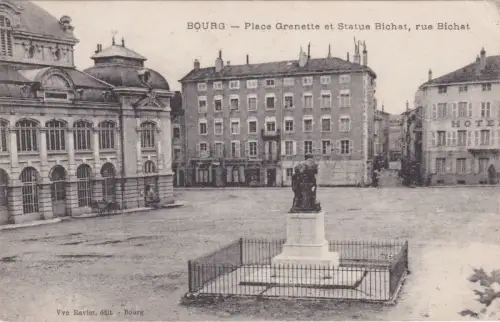 FRANKREICH - Bourg, Place Grenette et Statue Bichat, rue Bichat