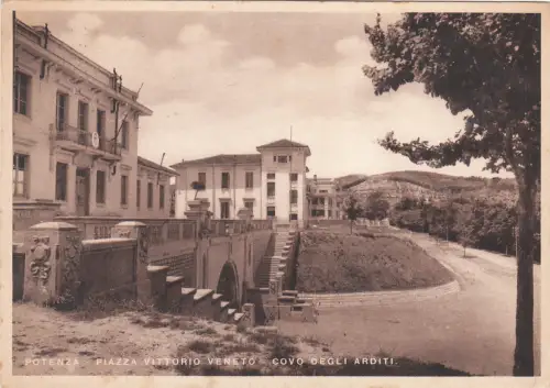 * POTENZA - Piazza Vittorio Veneto - Covo degli Arditi
