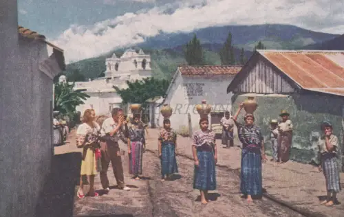 GUATEMALA - Frauen tragen Wasser nach Hause - Pan American World Airways