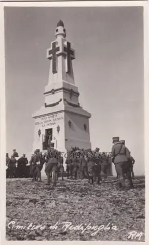 REDIPUGLIA: Kleines Foto vom Friedhof mit Soldaten