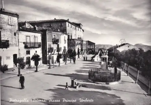 PIETRAGALLA: Piazza Principe Umberto 1957