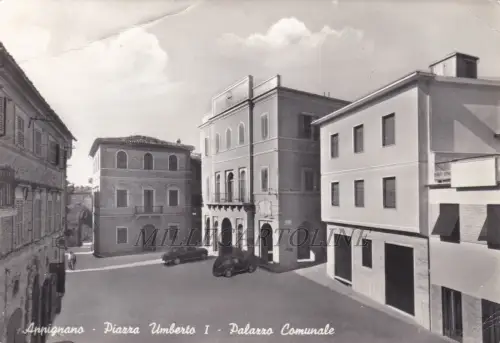APPIGNANO: Piazza Umberto I - Palazzo Comunale 1961
