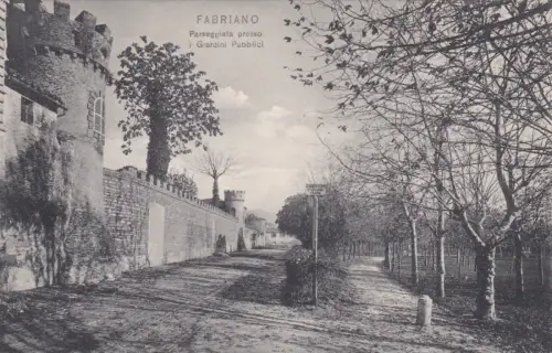 FABRIANO: Spaziergang durch die öffentlichen Gärten 1909