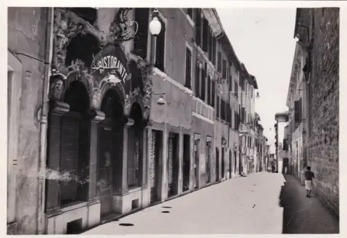 CAGLI: Fotoentwurf Nr. 777 Der Kurs mit Restaurant