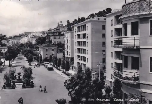 MACERATA: Piazza 25 Aprile 1955