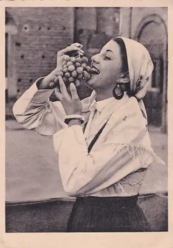 MAZERATA: Marchigiano Tracht nach Landesnacharbeit