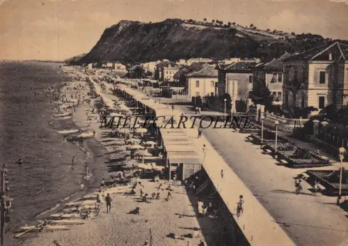 GEWICHT: Strand und Strandpromenade