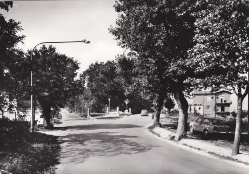 MONTEGRIMANO: Eingang zum öffentlichen Park