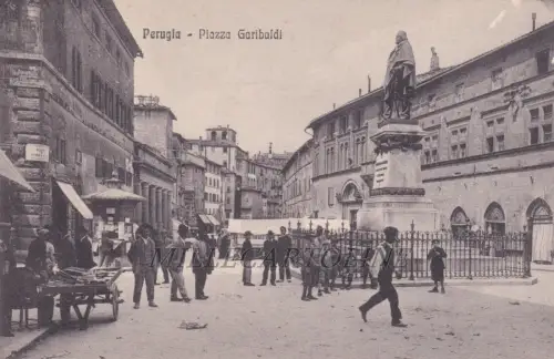 PERUGIA: Piazza Garibaldi