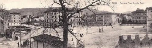 TERNI: Warenkorb. double - Panorama Piazza Cornelio Tacito