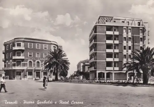 TERMOLI: Piazza Garibaldi und Hotel Corona