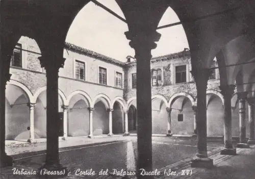 * URBANIA - Innenhof des Dogenpalastes