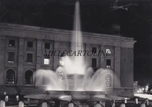 TARENT: La Fontana di nuit 1957