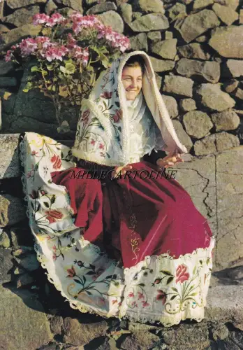 OSILO: Sardische Kostüme