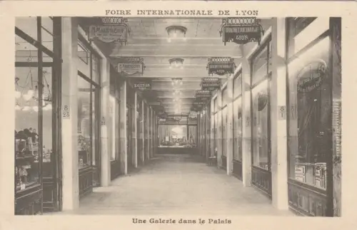 * FRANKREICH - Foire Internationale de Lyon - Une Galerie dans le Palais