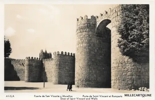 SPANIEN - Avila - Puerta de San Vicente y Murallas