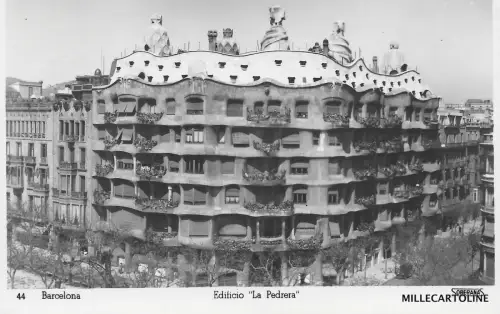 SPANIEN - Barcelona - Edificio La Pedrera 1948