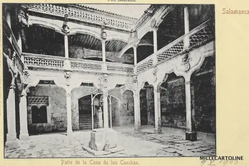 SPANIEN - Salamanca - Patio de la Casa de las Conchas