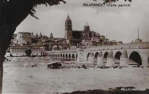SPANIEN - Salamanca - Teilansicht - Die Brücke und die Kathedrale 1936