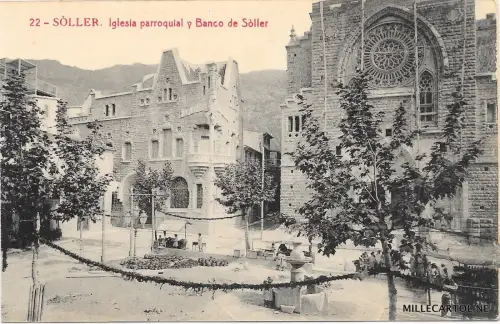 SPANIEN - Soller - Pfarrkirche und Bank von Soller