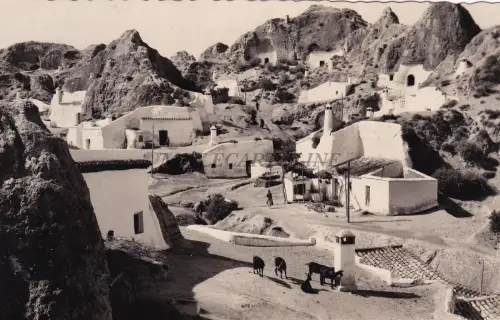 SPANIEN - Guadix - Höhlenansicht - Foto Postkarte