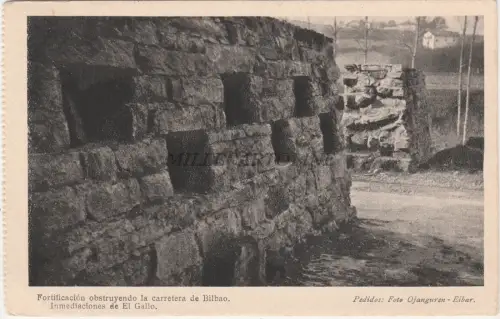 SPANIEN - Festung blockiert die Straße von Bilbao