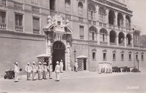 MONACO - Die Wachablösung vor dem Fürstenpalast - Foto Postkarte