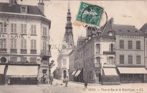 FRANKREICH - Sens - Place et Rue de la Republique 1908