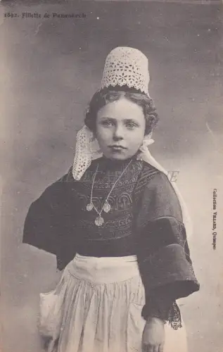 FRANKREICH - Fillette de Penmarch