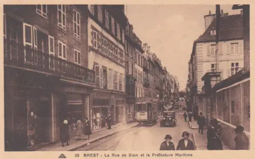 FRANKREICH - Brest - La Rue de Siam et la Prefecture Maritime