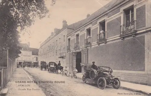 FRANKREICH - Avallon - Grand Hotel de Chapeau Rouge - Fassade Rue Pasteur 1930