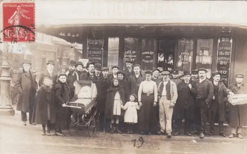 FRANKREICH - Paris - Maison Leonard au Vieux Satyre - Foto Postkarte