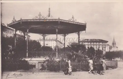 KORSIKA - Bastia - Nikolausplatz, Kiosk, im Hintergrund Cyrnos Palace
