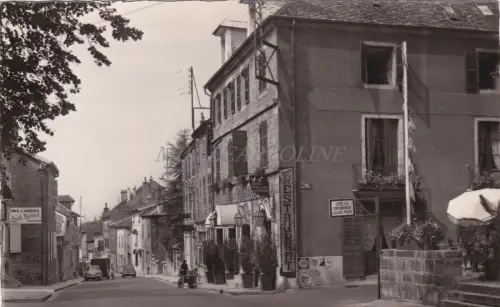 FRANKREICH - Arbois - Rue de Courcelles - Hotel des Messageries - Foto Postkarte